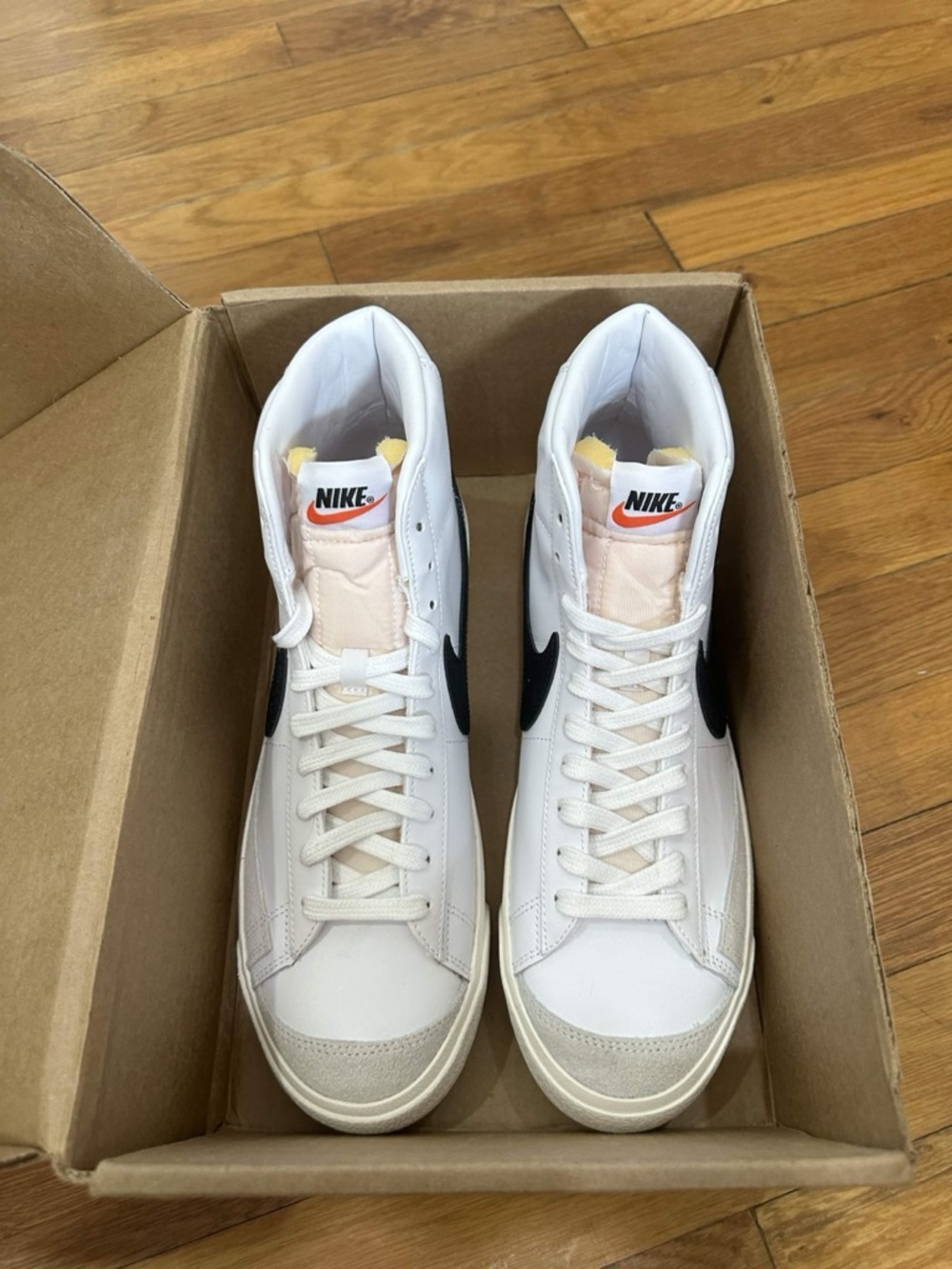 *Slightly Used* Nike Blazer Mid Women white Black (CZ1055-100) Size 12W - Picture 4 of 12